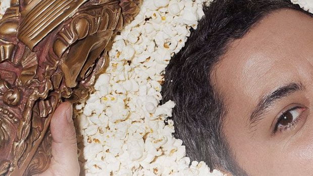 Manu Payet et un César dans du popcorn