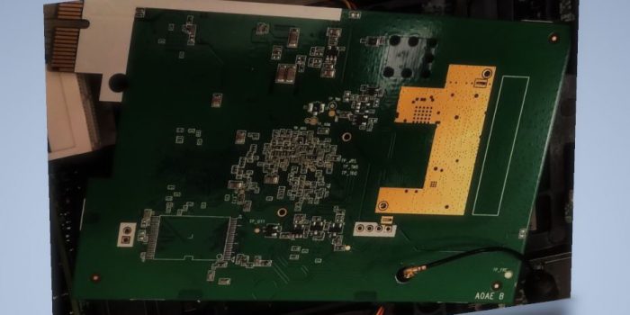 Retrait de la carte FemtoCell du Server de la Freebox Mini 4K