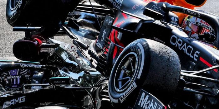 Max Verstappen au dessus de Lewis Hamilton