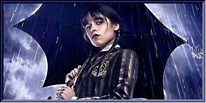 Mercredi dans son uniforme et sous son parapluie