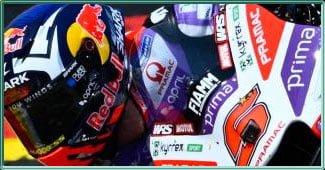 Capture d'écran du pilote MotoGp Johann Zarco à l'attaque