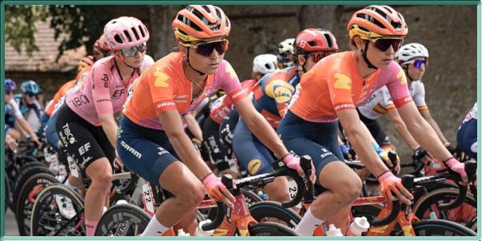 Le peloton du Tour de France Femmes 2023