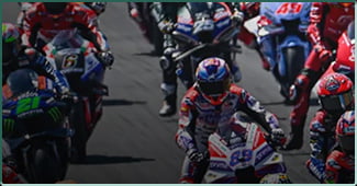 Les pilotes MotoGP au départ sur le circuit d'Assen