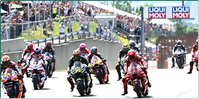Les pilotes MotoGP au départ sur le circuit du Sachsenring