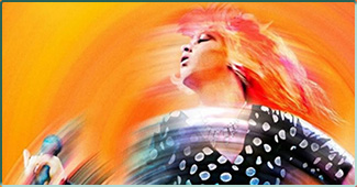 Illustration du documentaire "Cindy Lauper : Let the Canary Sing" sur Paramount+